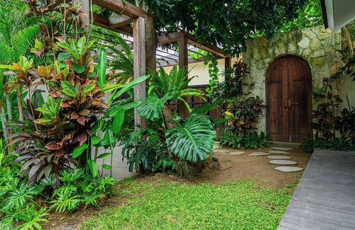 Sanur Villa | Villa Kesari Trees – Oasis Sanur