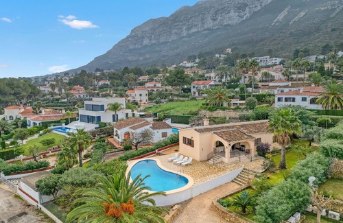 Denia Villa | Villa 'Khiter' with Private Pool, Wi-Fi and Air Conditioning