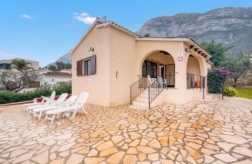 Denia Villa | Villa 'Khiter' with Private Pool, Wi-Fi and Air Conditioning