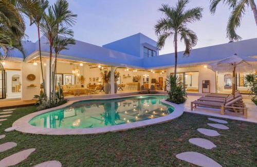 Central Seminyak Villa | Villa Kiara our Paradise in Seminyak 5 bedrooms 12m private pool