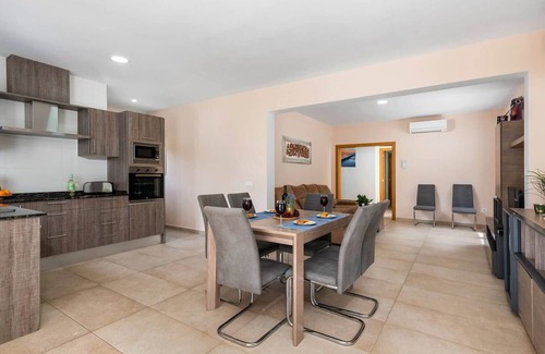 Pinar del Advocat Villa | Villa Kobe - PlusHolidays