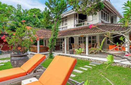 Legian Villa | Villa Kubuku Double 6 Seminyak
