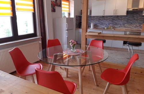 Kueps Condo | Villa Kunterbunt XXL, 150sqm furnished. Maisonette apartment with garden, sauna, 2 bathrooms
