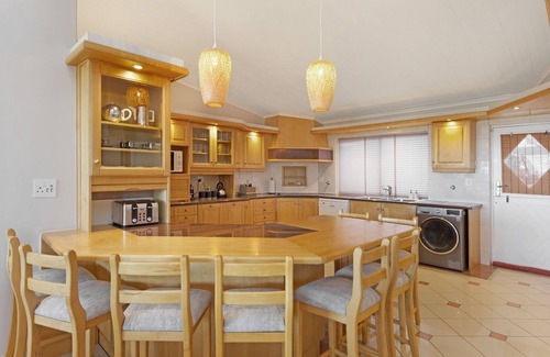 Gordons Bay Central House | Villa Kyma - Six Bedroom House, Sleeps 12