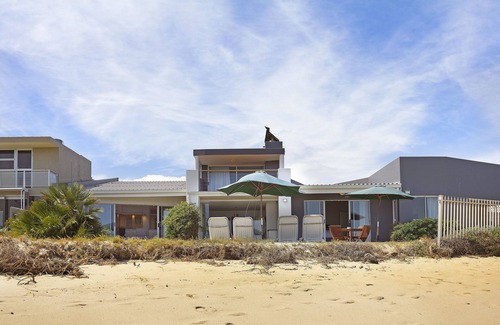 Gordons Bay Central House | Villa Kyma - Six Bedroom House, Sleeps 12