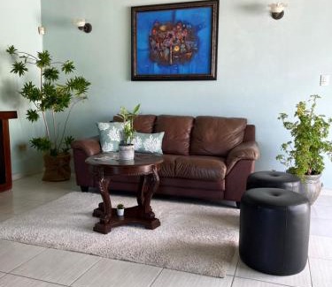 Residencial El Doral Villa | Villa las orquídeas terraza y piscina grande, vista a la montaña!
