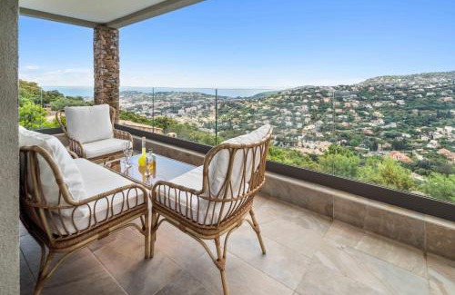 Cavalaire-sur-Mer Villa | Villa L'Emeraude