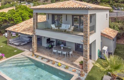 Cavalaire-sur-Mer Villa | Villa L'Emeraude