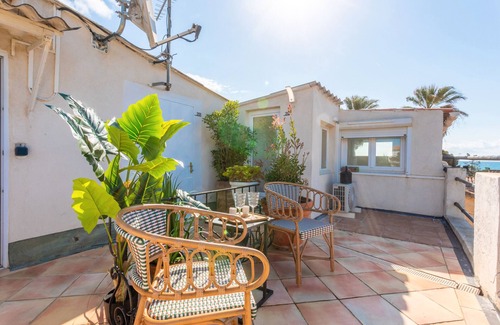 Saint-Aygulf Villa | Villa 'L'escale Au Soleil' with Sea View, Wi-Fi and Air Conditioning