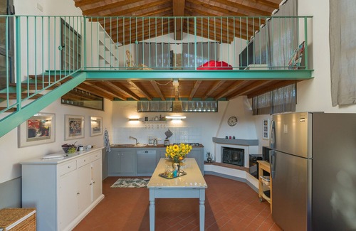 Poggibonsi Villa | VILLA LA COCCOLA WITH HEATED POOL AND HYDROMASSAGE 3 rooms en suite