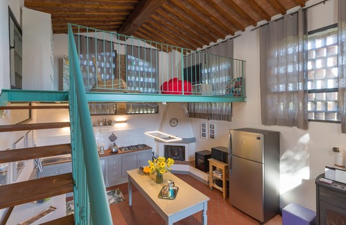Poggibonsi Villa | VILLA LA COCCOLA WITH HEATED POOL AND HYDROMASSAGE 3 rooms en suite