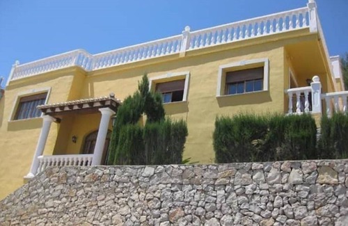 Villalonga Villa | Villa La Corona Amarilla - 5 bedroom villa with private pool