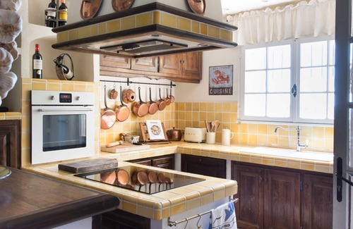 La Garde-Freinet Villa | Villa La Garde - Four Bedroom Villa, Sleeps 8