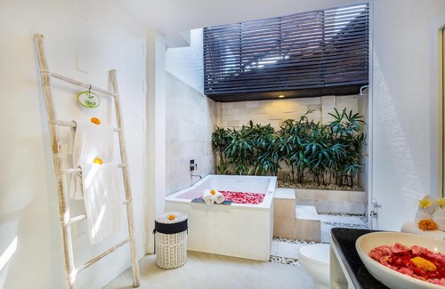 Nakula Villa | Villa LA