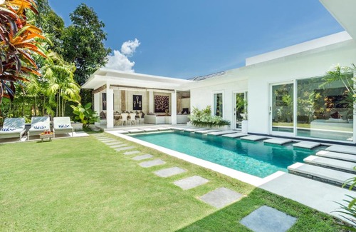 Nakula Villa | Villa LA