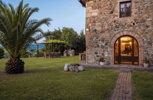 Santa Luce Villa | Villa La Lespa w/Private Pool Billiards and Lake View