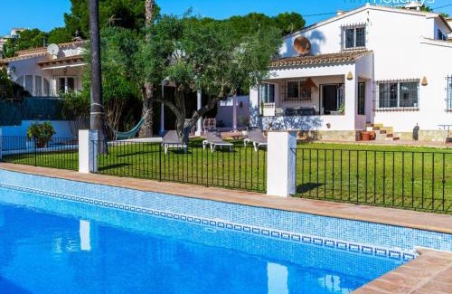 Pinar del Advocat Villa | Villa la Siesta by HMR Holidays