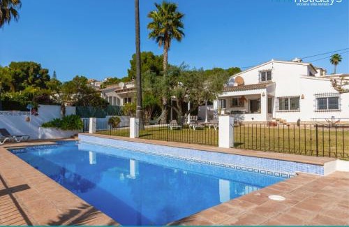 Pinar del Advocat Villa | Villa la Siesta by HMR Holidays