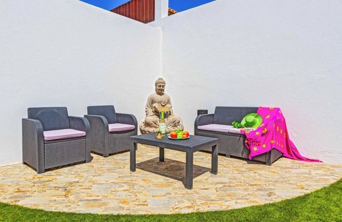 Caleta de Fuste Villa | Villa Laurita - Three Bedroom Villa, Sleeps 6