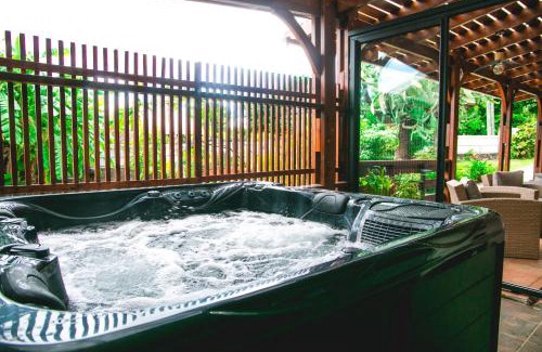 La Grande Montee Villa | Villa Le Colonial Zen - T4 à 5 mn Aéroport