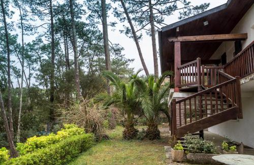 Les Estagnots House | Villa Le Menez Avec Vue Sur Le Lac Marin Pour 10 Personnes