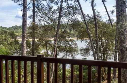 Les Estagnots House | Villa Le Menez Avec Vue Sur Le Lac Marin Pour 10 Personnes