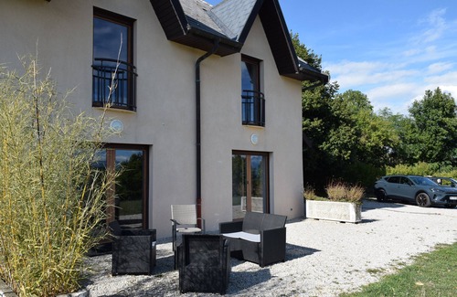 Sillingy Cottage | Villa 'Le Paradis' with Mountain View, Private Terrace and Private Garden