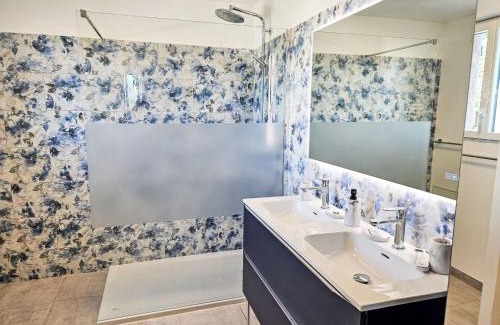 Morieres-les-Avignon Villa | Villa Les Angevines by Interhome