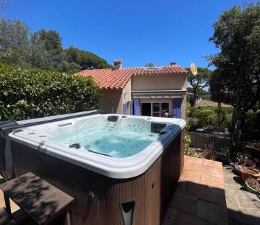 Guerrevieille Villa | Villa Les Chênes - Golf de Saint-Tropez Experience