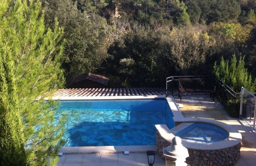 Le Thoronet Villa | Villa 'Les Chenes Verts' with Private Pool, Shared Terrace and Wi-Fi