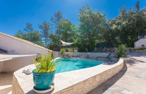 Le Thoronet House | Villa 'Les Cigales' with Private Pool, Wi-Fi and Air Conditioning