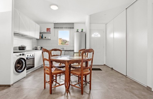 Carces Villa | Villa 'Les Coteaux Du Soleil' with Private Pool, Wi-Fi and Air Conditioning