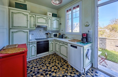 Bernieres-sur-Mer House | Villa Les Mouettes - A 50 m de la plage