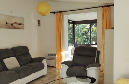 Plage d'Argeles Villa | Villa "Les Oiseaux" on a Pine Forest with Shared Pool, Private Terrace & Wi-Fi