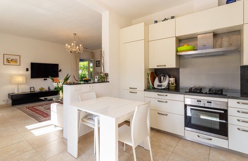 Cap-d'Antibes Villa | VILLA LES ONDES VI4120 by RIVIERA HOLIDAY HOMES