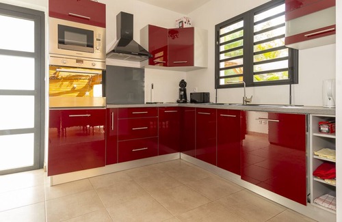 La Saline Les Bains Villa | 🧡 Villa Les Porcelaines, modern and cozy at 5 'from Saline les Bains lagoon