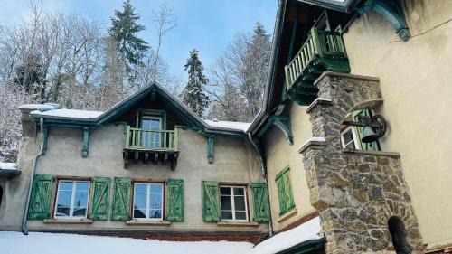 Yzeron House | Villa Les Roches d'Yzeron