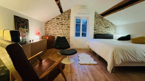 Yzeron House | Villa Les Roches d'Yzeron