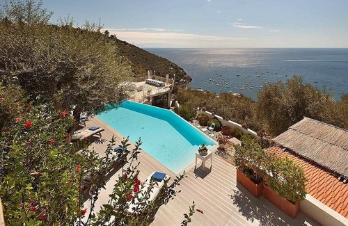 Marina del Cantone Villa | Villa Libellula: A charming and bright three-story villa which faces the sun and the sea, with Free WI-FI.