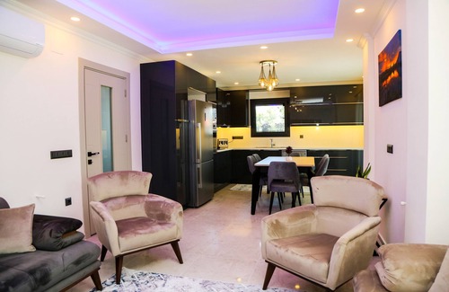 Dalyan City Center Villa | Villa Lilyum luxury sleeps 8 private pool