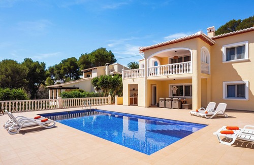 Cap de la Nau Villa | Villa Llesna in Javea, sleeps 10 people, with air conditioning, pool and Wifi