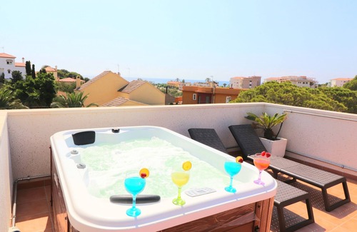 Miami Platja Villa | Villa Llevant HOT TUB Private Pool beside beach Full A/C free WIFI