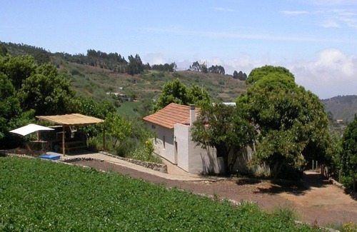 Moya House | Villa located in a beautiful valley with beautiful views