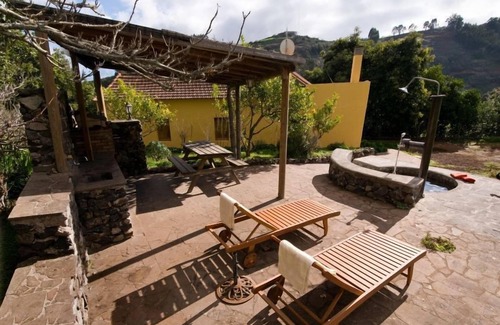Moya House | Villa located in a beautiful valley with beautiful views