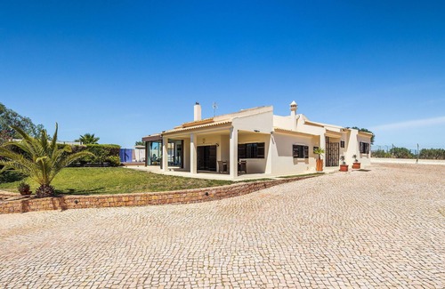 Albufeira Villa | Villa Loendros OCV - Private Pool and Garden