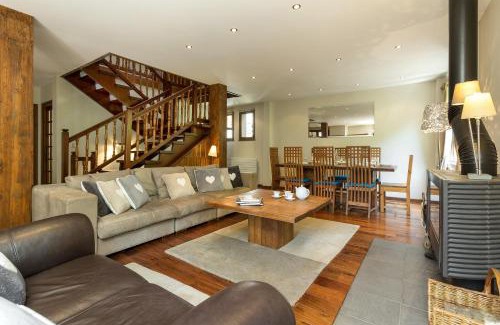 Chamonix City Centre Villa | Villa Loppe - Chamonix Mountain Four-Bedroom Hidden Gem