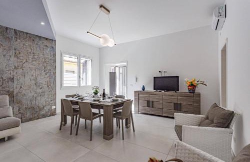 Santa Maria del Focallo Villa | Villa Loredana by Villa Plus