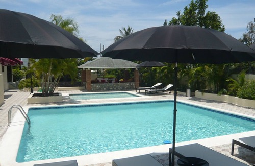 Bocacanasta Villa | Villa Los Almendros - 2 private pools & tennis & pickle ball