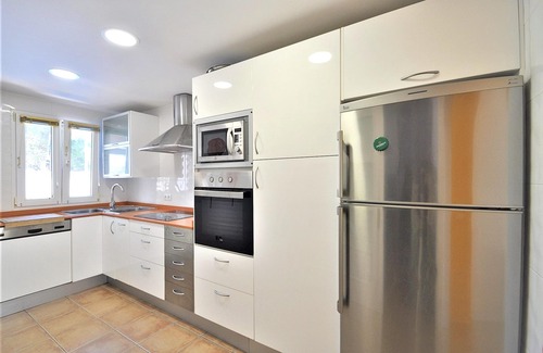 Cap de Regana Villa | Villa LOS MORENOS in Bahía Grande residential area for 6 people with 3 bedrooms and Private Pool - Free Wifi