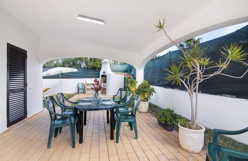 Castelo Villa | Villa 'Luísa Galé' with Private Pool, Wi-Fi and Air Conditioning